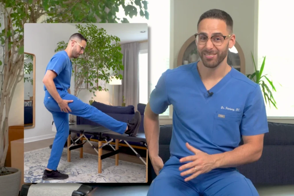 Persona con gesto de dolor tocando la espalda baja y el glúteo, con dolor que baja por la pierna debido a nervio ciático inflamado y ciática.